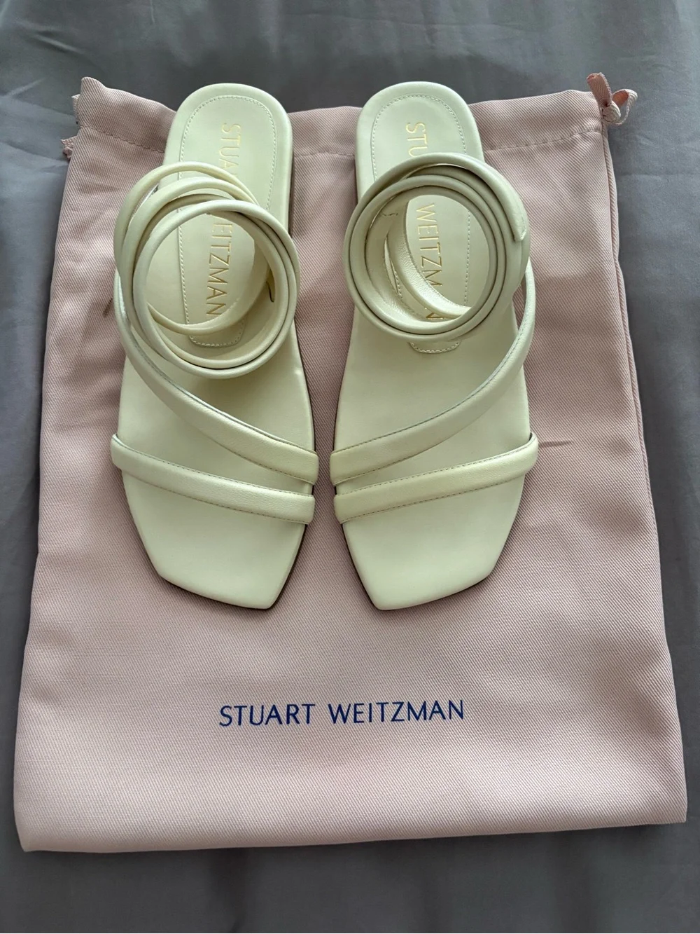Stuart Weitzman BEATRIX FLAT WRAP SANDAL - Picture 1 of 2